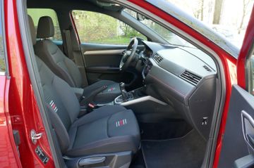 Fahrzeugabbildung SEAT Arona FR, LED, Kamera, AppleCarPlay,Andr.
