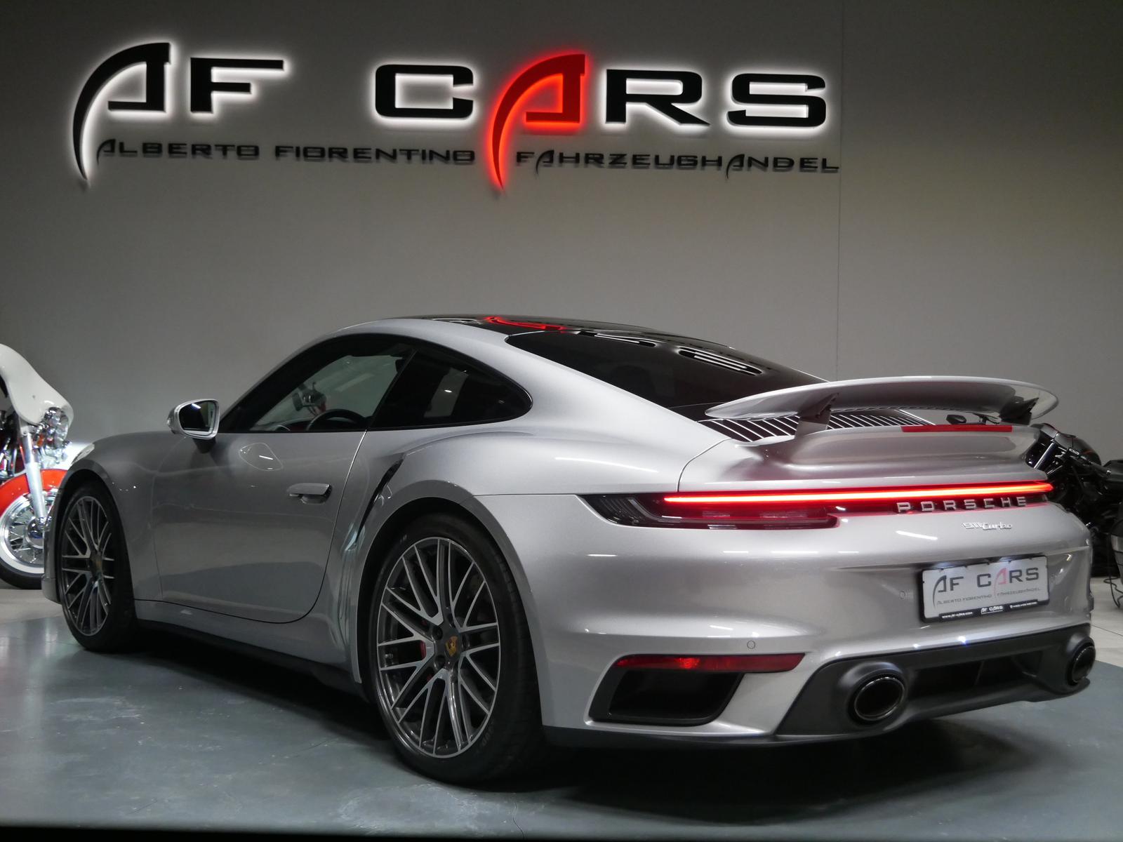 Porsche 992 911 992 Turbo Sportabgas Sitzbelüftung