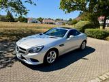 Mercedes-Benz SLC 200 17.875 km | 184 PS - silberne Mercedes-Benz SLC-Klasse