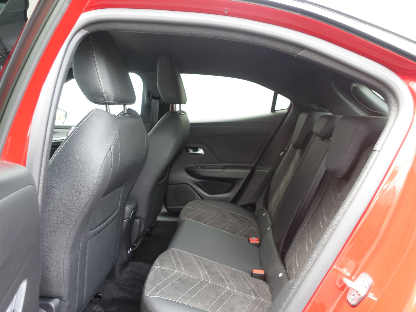 Fahrzeugabbildung Opel Mokka 1.2Turbo GS Allwetter,Sitzh.,Kamera,PDC