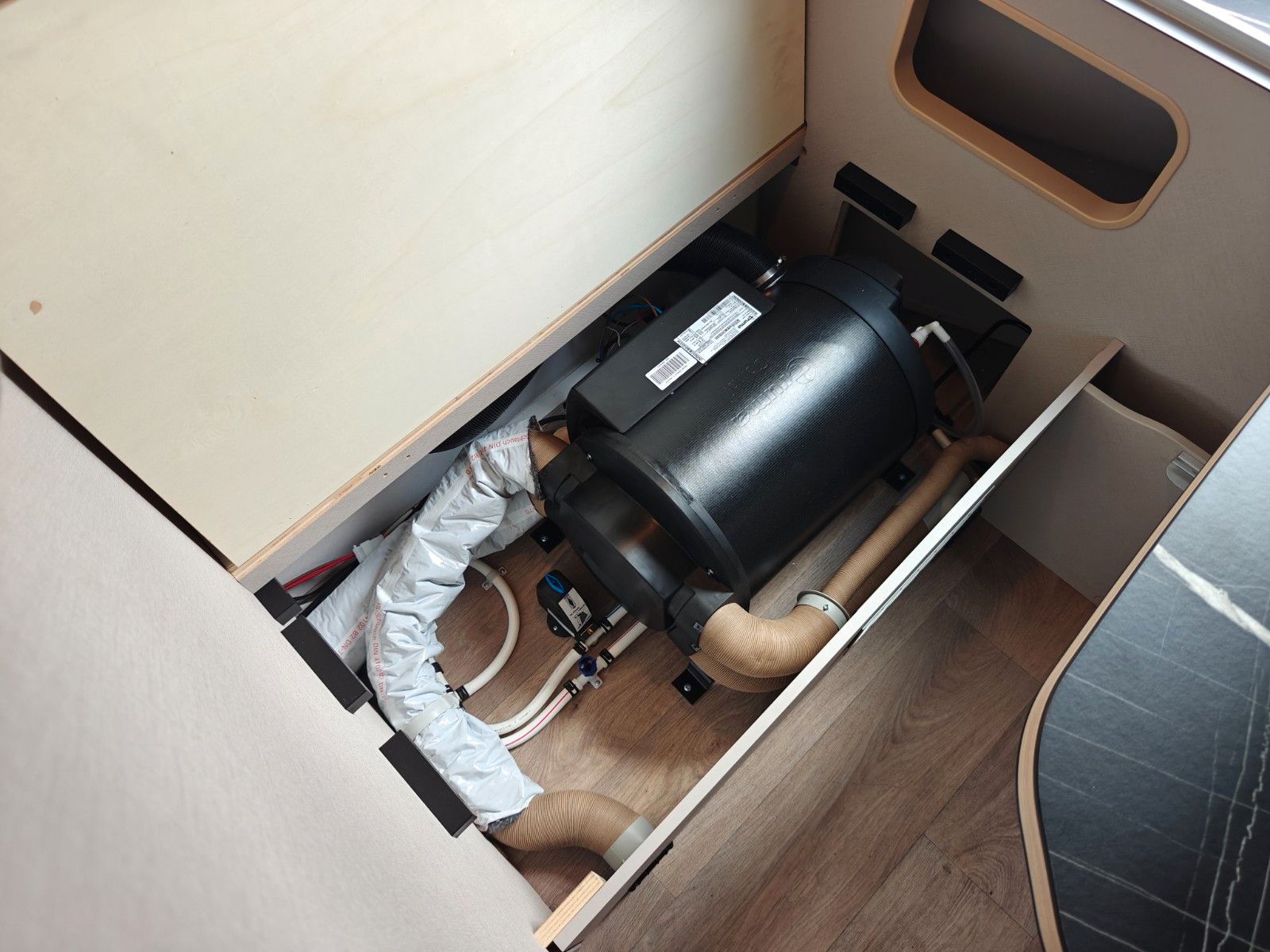 Fahrzeugabbildung HYMER / ERIBA / HYMERCAR Touring 630 Urban SD - JETZT 4.794€ SPAREN !