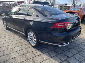 Volkswagen Passat 2.0 TDI Highline NaviLeder