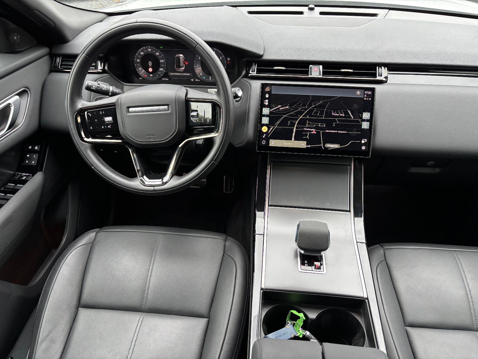 Fahrzeugabbildung Land Rover Range Rover Velar R-Dynamic/KAMERA/Design-Paket