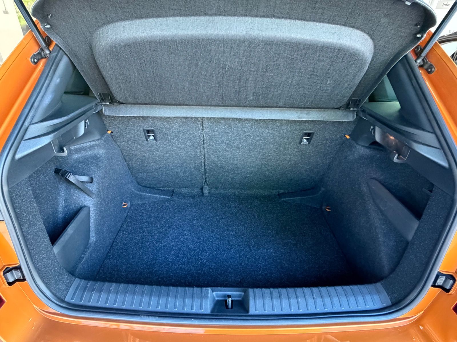 Fahrzeugabbildung SKODA Kamiq Monte Carlo 1.0 TSI