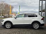 Volkswagen Tiguan Highline 4M Pano Leder ACC Memo Kessy Dig - Volkswagen Tiguan mit Diesel-Antrieb: Van