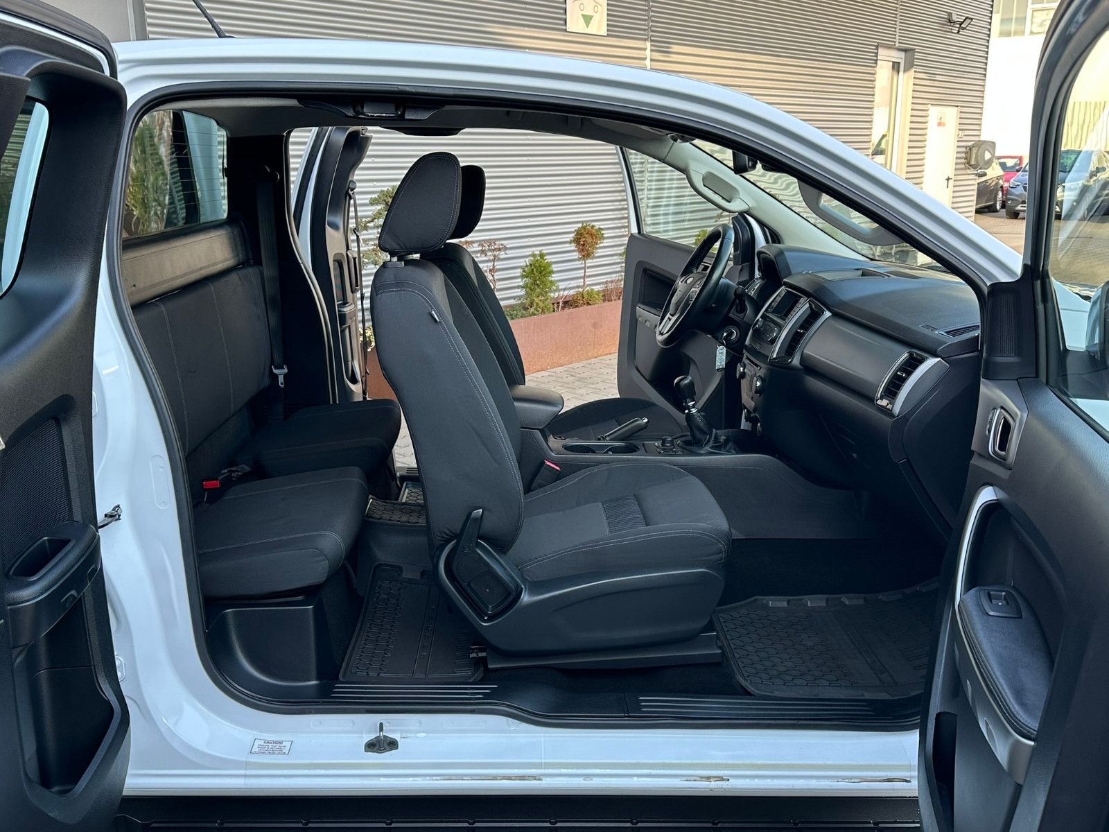 Ford Ranger XLT Extrakabine 4x4*AHK*SHz*TÜV+Insp.NEU foto 25