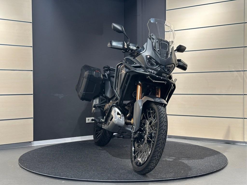 Honda CRF1100 Africa Twin ADV DCT ES + Extras!