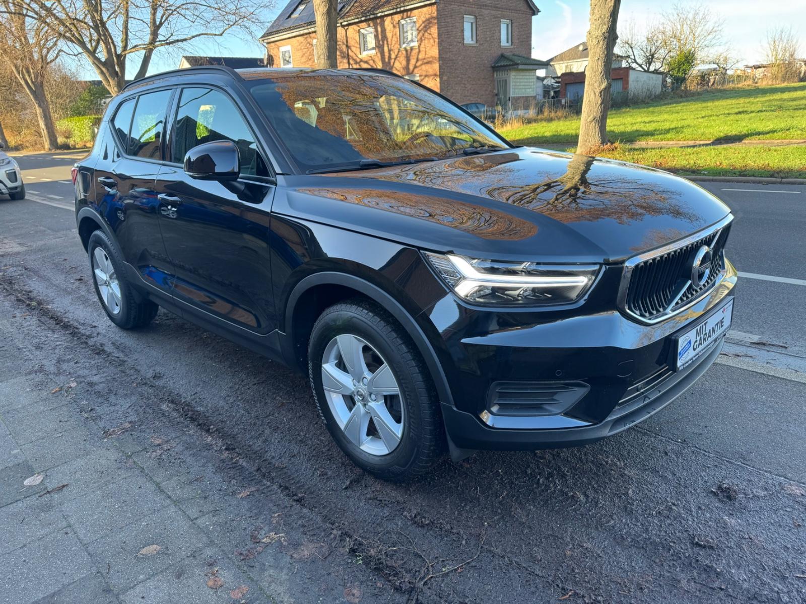 Volvo XC40 Basis D3 1HD/KAMERA/PDC/NAVI/TÜV/AHK