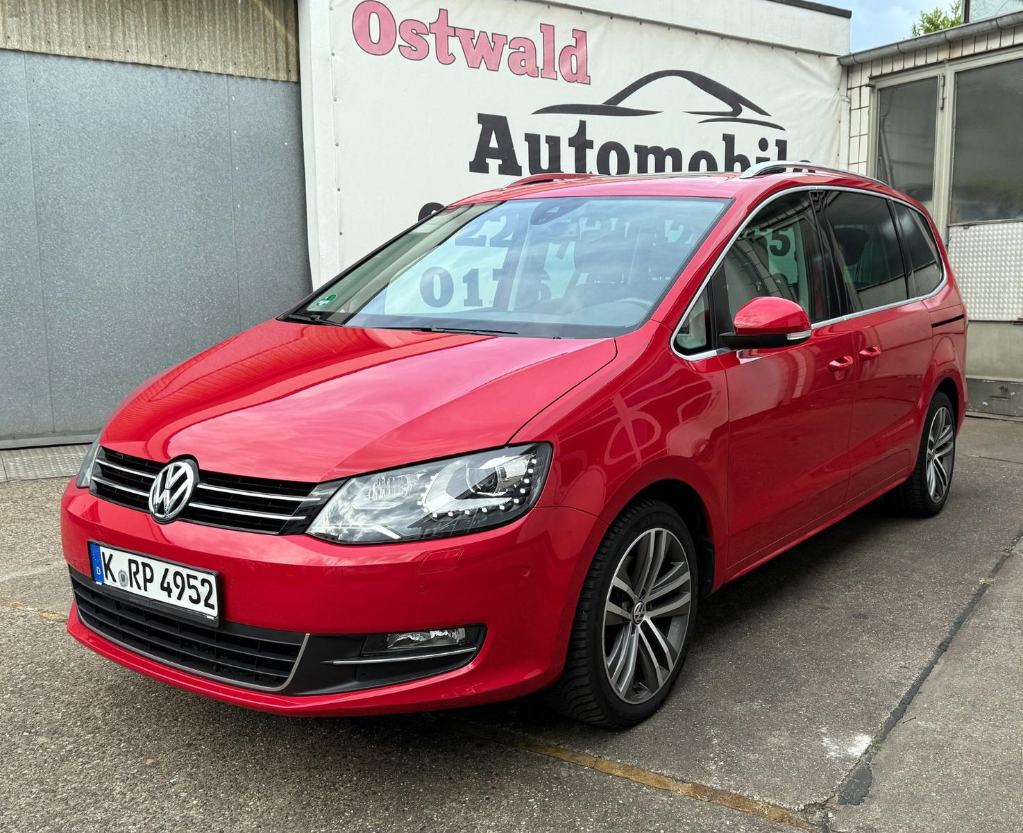 Volkswagen Sharan 2.0 TDI DSG Highl. LEDER/PANO/KAMERA/LED