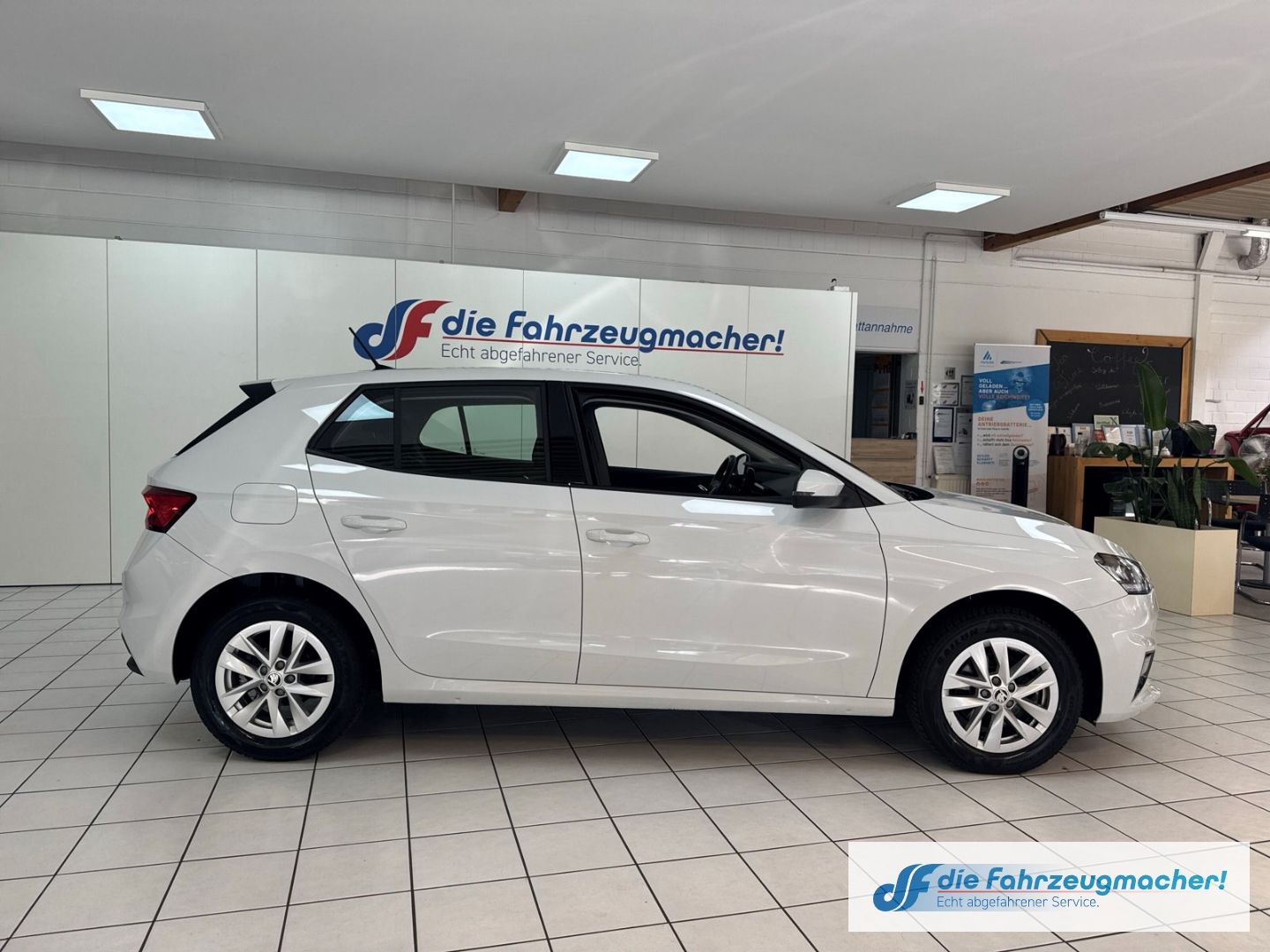 Fahrzeugabbildung SKODA Fabia Selection LED Sperrdiff. ACC Apple CarPlay