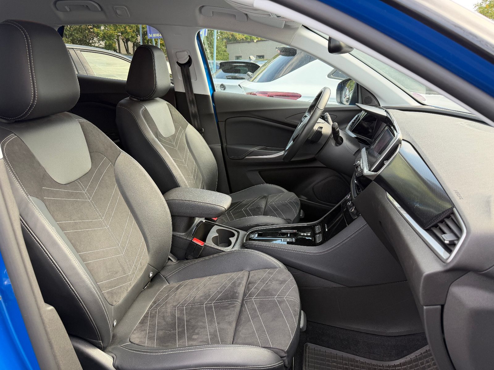 Fahrzeugabbildung Opel Grandland 1.2 Turbo GS 96KW Automatik