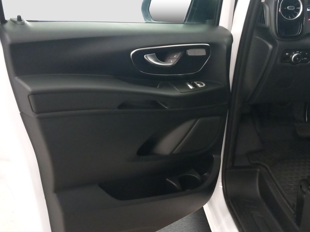 Fahrzeugabbildung Mercedes-Benz Vito 119 CDI 4x4 Mixto Lang AHK*Standh.*PDC