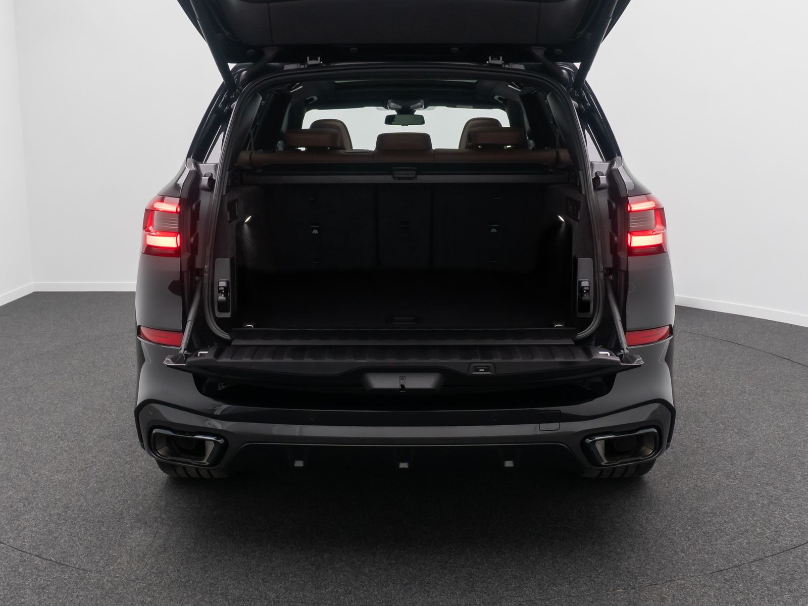 Fahrzeugabbildung BMW X5 xD30d M Sport Panorama HUD DispKey Individual