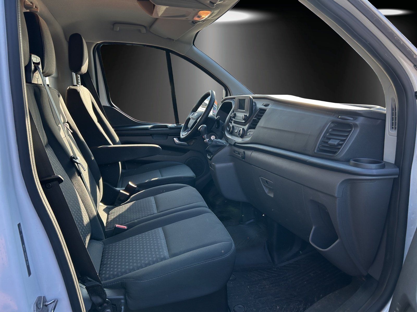 Fahrzeugabbildung Ford Transit Custom Kasten L2 Trend AHK Kamera GJR