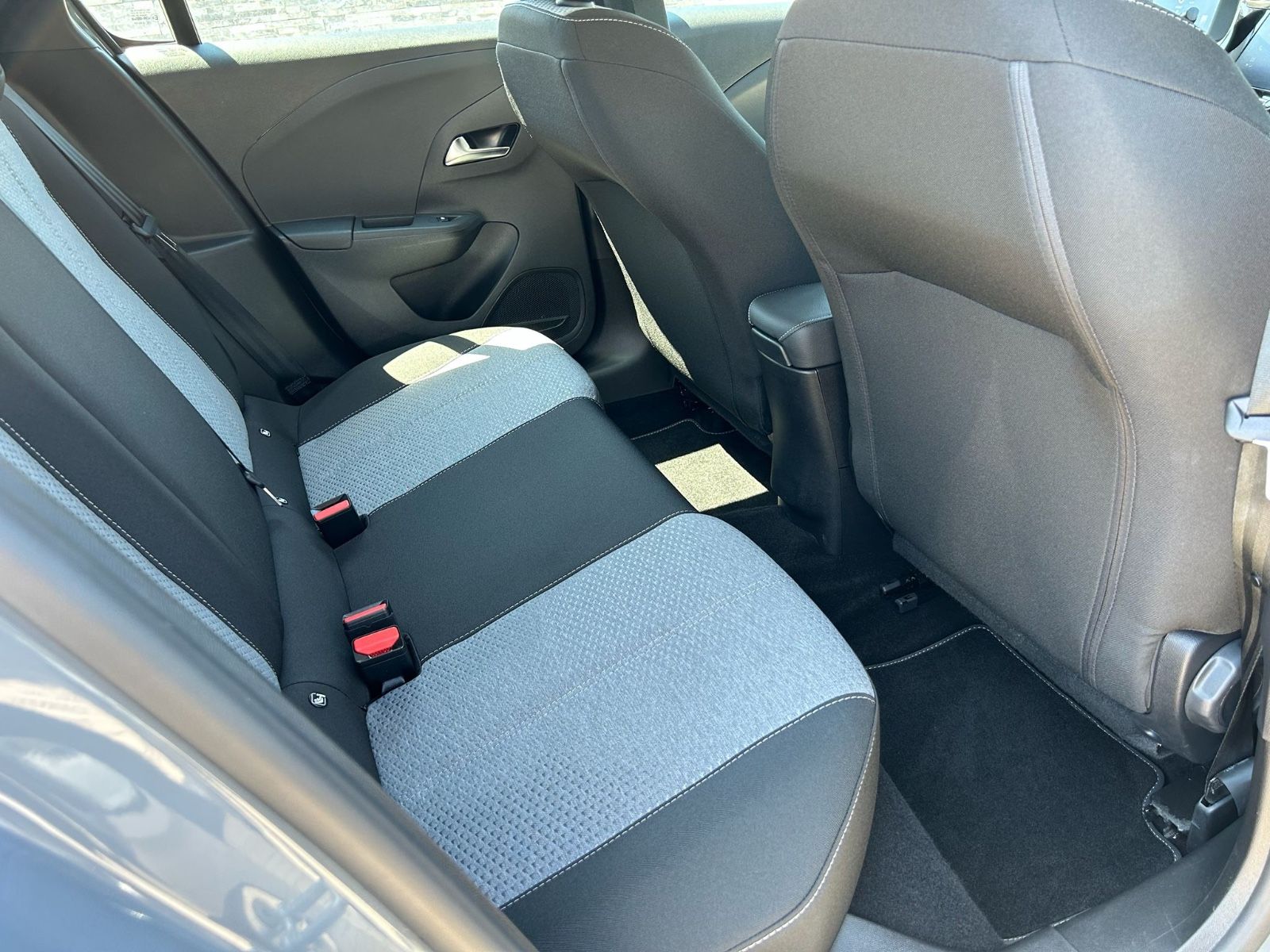 Fahrzeugabbildung Opel Corsa elektro°50 kWh°SOH 100%°LED°1.Hand°