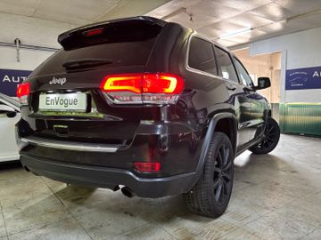 Jeep Grand Cherokee - 8