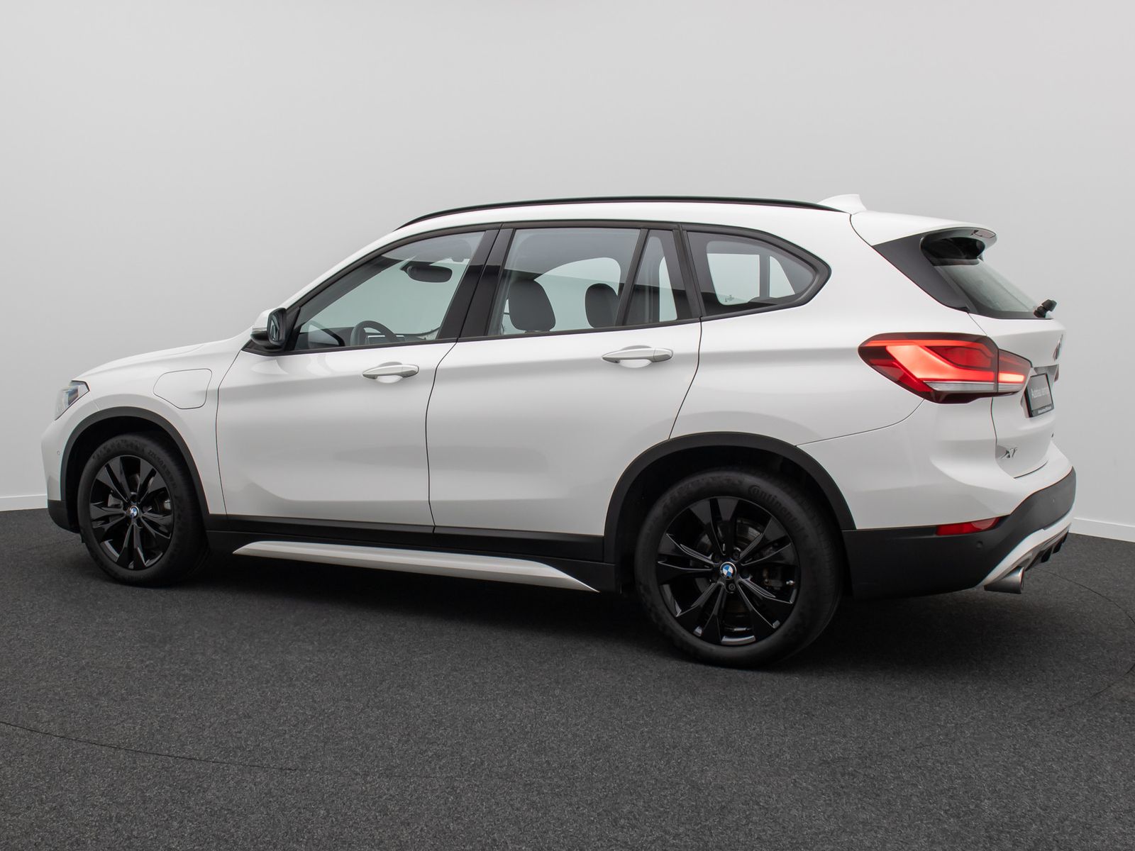 Fahrzeugabbildung BMW X1 xD25e Sport Line ParkAss DAB Navi LED 18Zoll