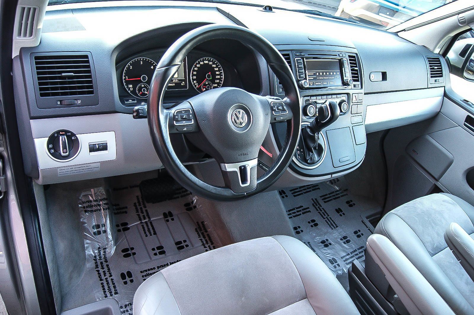 Fahrzeugabbildung Volkswagen T5 California EUROPE 4-Motion 20TDI AUFSTELLDACH
