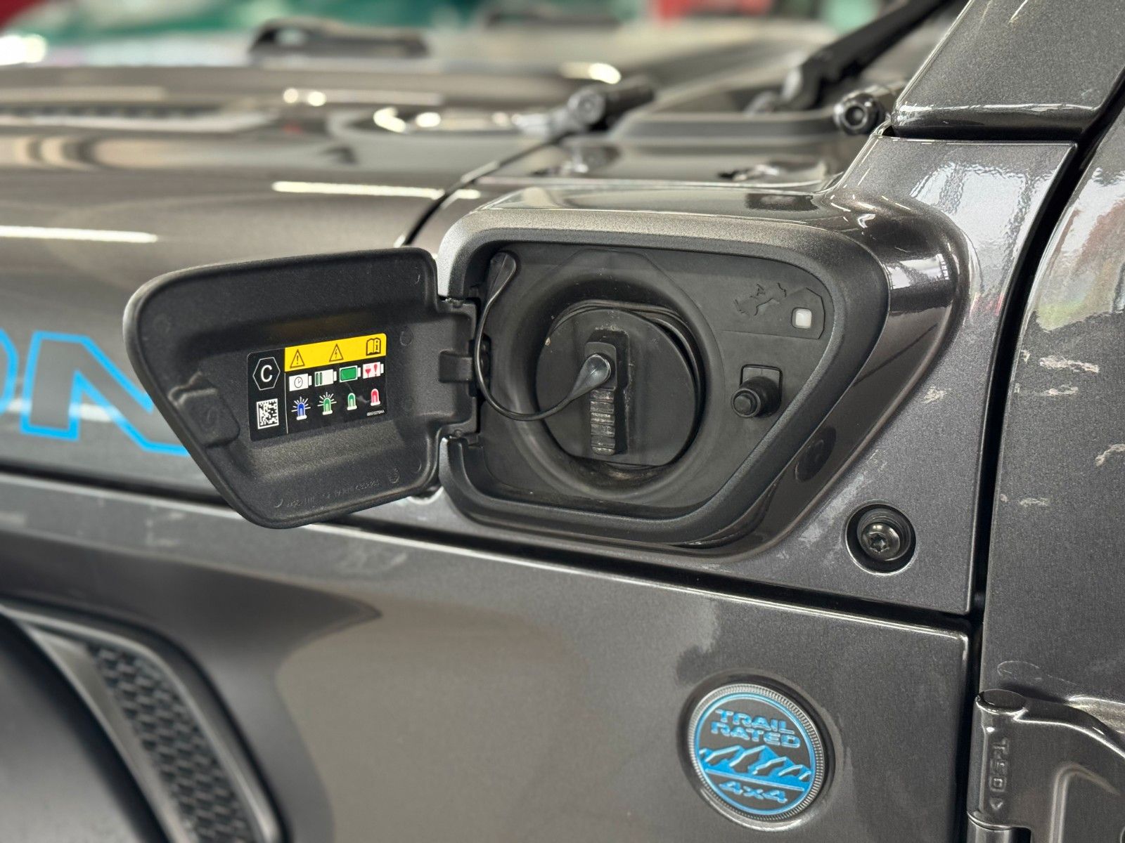 Fahrzeugabbildung Jeep Wrangler Unlimited 2.0 4xe Rubicon "DUAL-TOP"