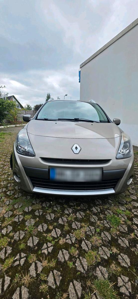 Renault Clio 2010 — interior