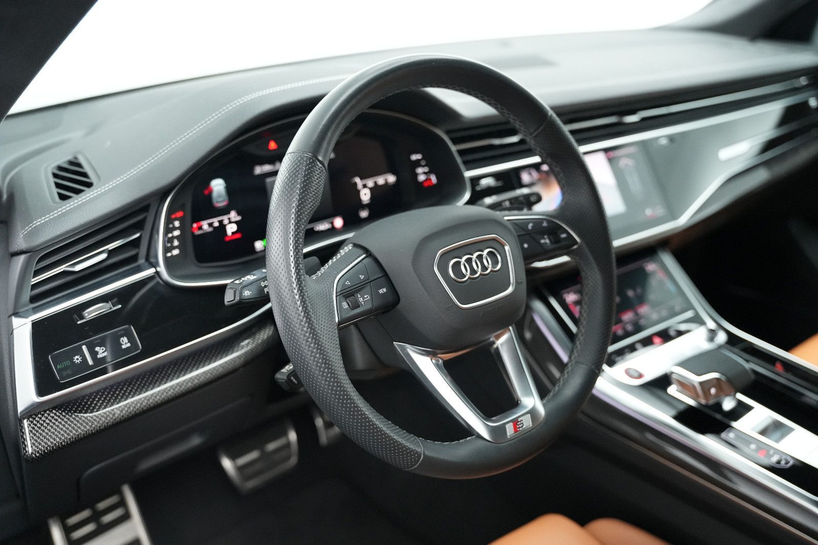 Fahrzeugabbildung Audi SQ8 4.0 TFSI quattro/EXCLUSIVE/ALCANTARA/BLACK