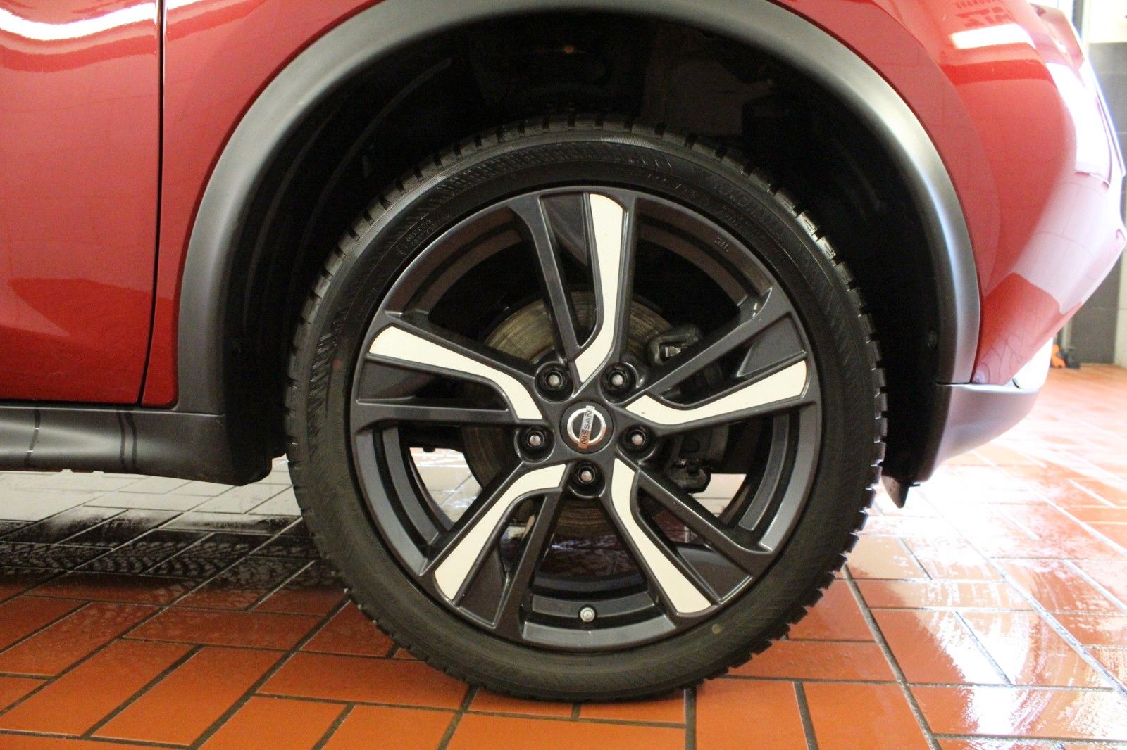 Fahrzeugabbildung Nissan Juke    1.2 DIG-T  N-Connecta 4x2  AHK