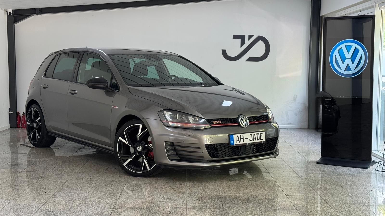Volkswagen Golf VII GTI Lim. 2.0 *ACC*Kamera*Bi-Xenon*S-AGA