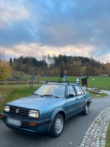 Volkswagen VW Jetta 2