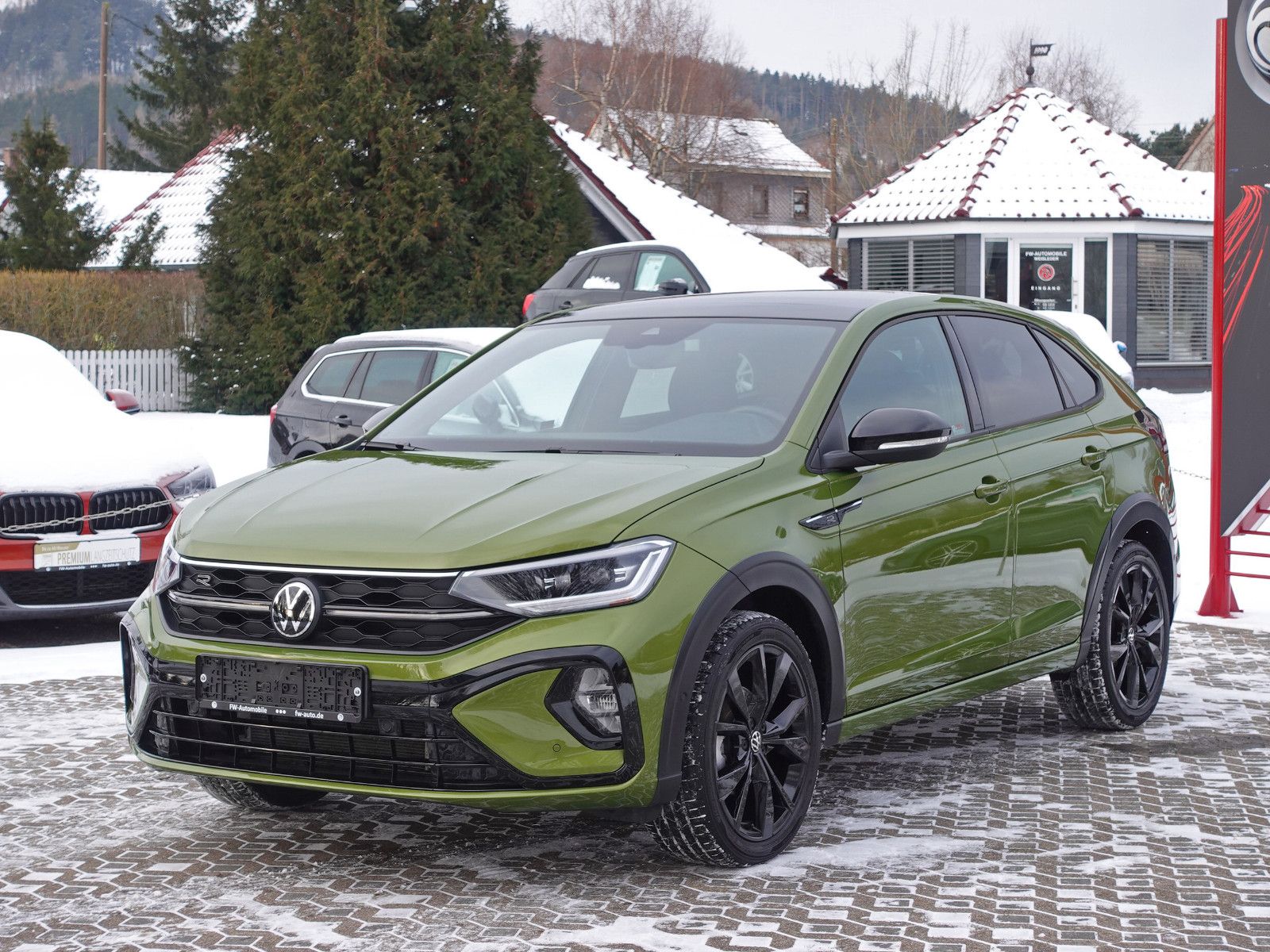 Fahrzeugabbildung Volkswagen Taigo 1.5 TSI DSG R-Line Black Style AHK Assist