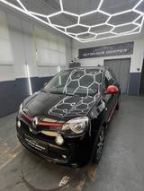Renault Twingo Luxe KLIMAAUTO LICHT-/REGENSENSOR SHZ BT - Renault Twingo Gebrauchtwagen in Düsseldorf