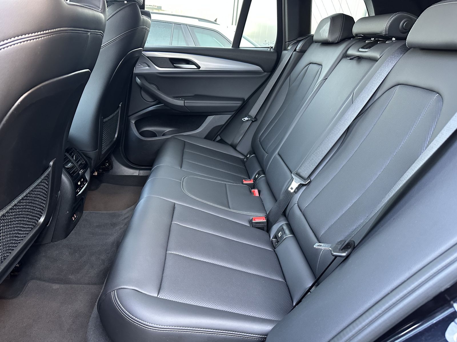 Fahrzeugabbildung BMW X3 xDrive30e M-Sport NAV+LED+AHK+H&K+KAMERA+19ZO