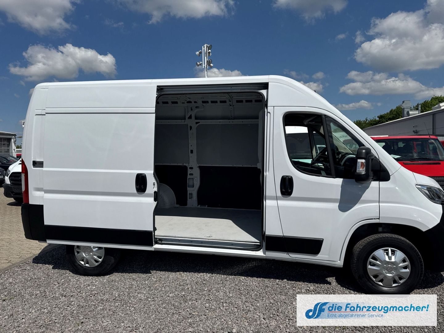 Fahrzeugabbildung Opel Movano C Kasten HKa L2H2 3,5t Edition 2.2 Diesel
