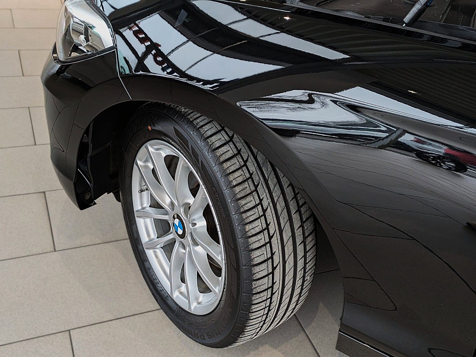 Fahrzeugabbildung BMW 116d 5 Trg KLIMAAUT NAVI SITZHZG PDC 1.HAND ALU