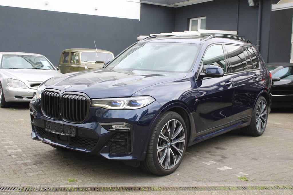 BMW X7 M50