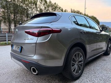 Alfa-Romeo Stelvio - 4