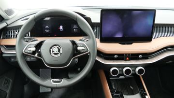 Skoda Superb Combi 2.0 TDI DSG 4x4 L&K PANO AHZV STHZ