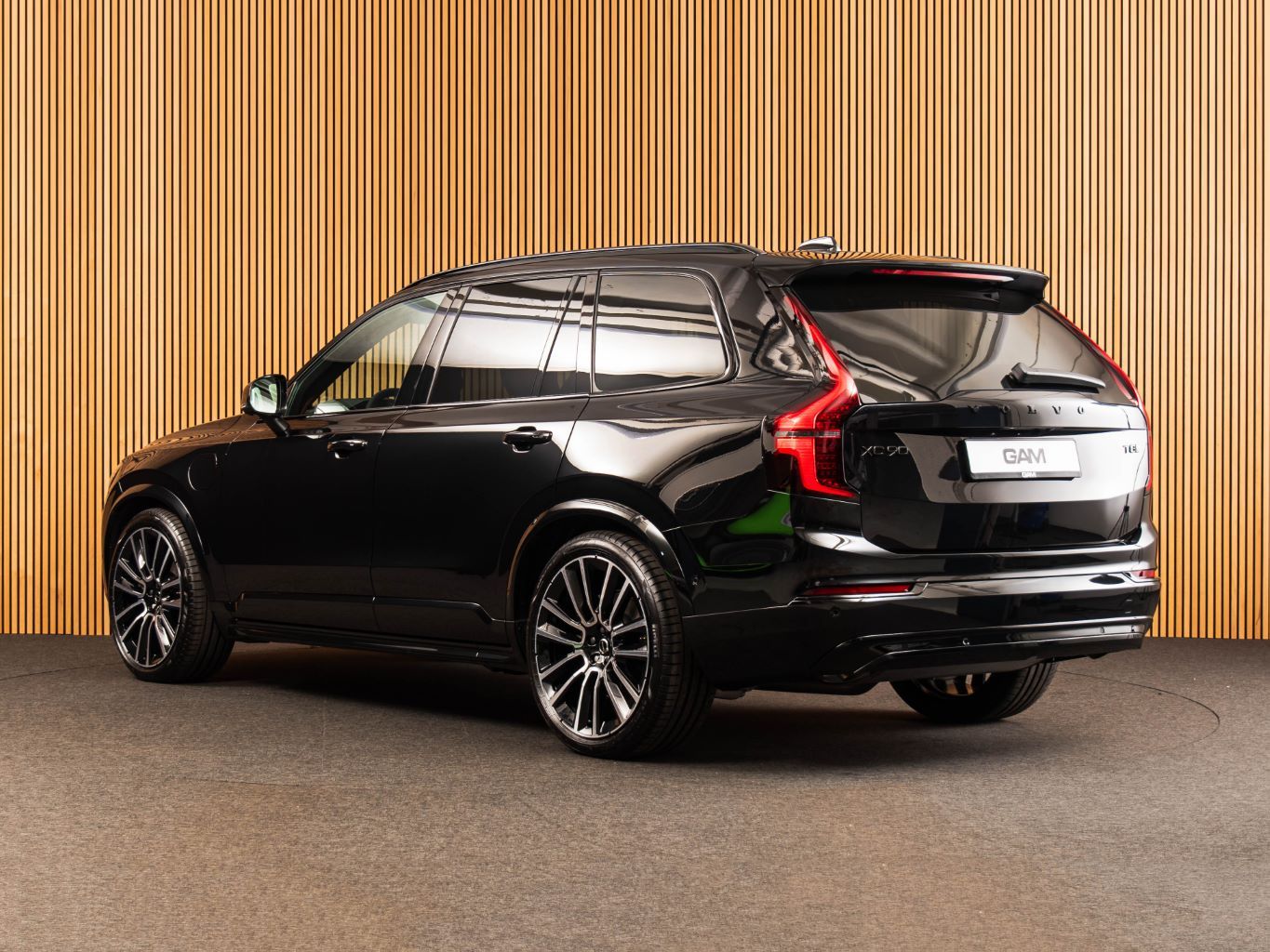 Volvo T8 Ultra Black Edition B&W-PAN0- AIRSUSPENSION imagem 3