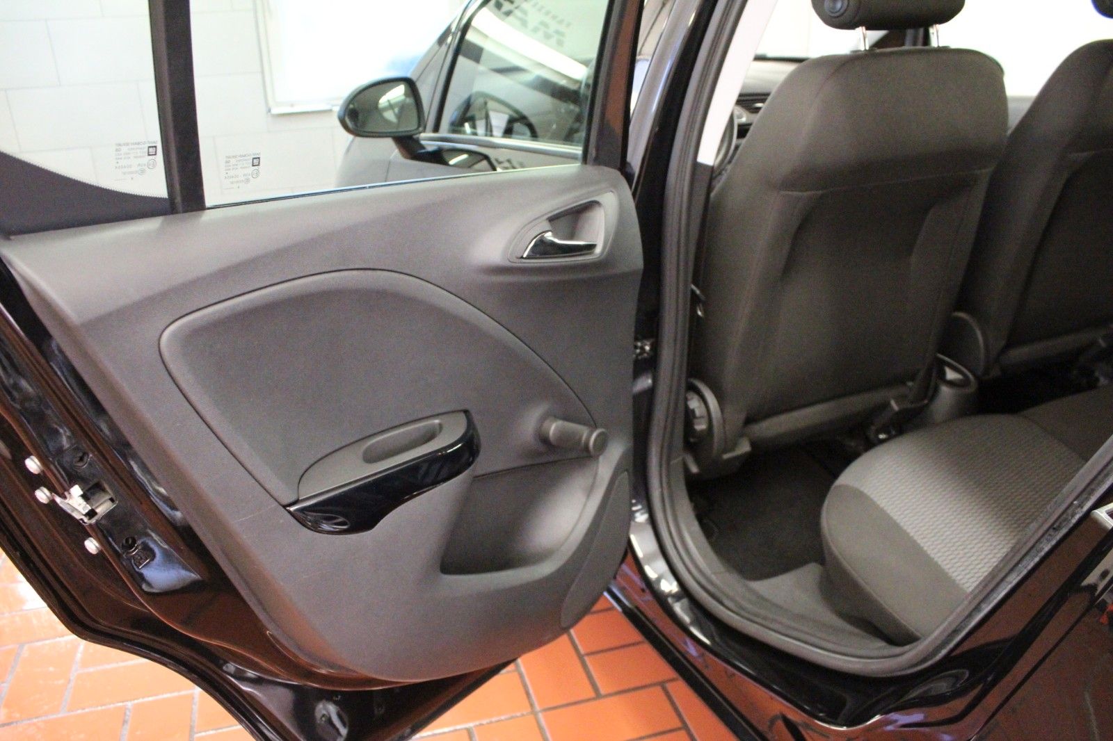 Fahrzeugabbildung Opel Corsa E 1.4 Active Winterpaket*AHK