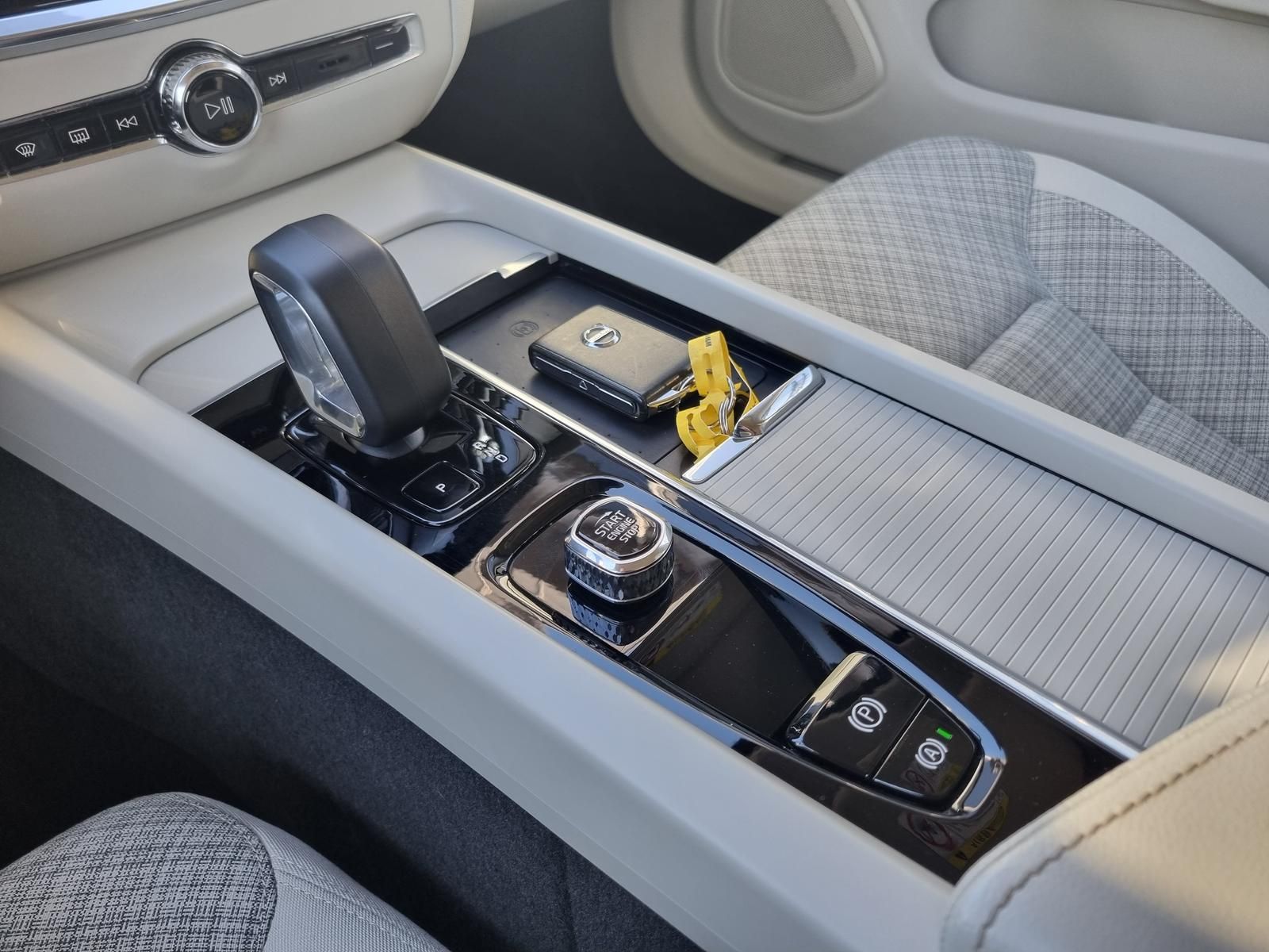 Fahrzeugabbildung Volvo V60 B4 D Core