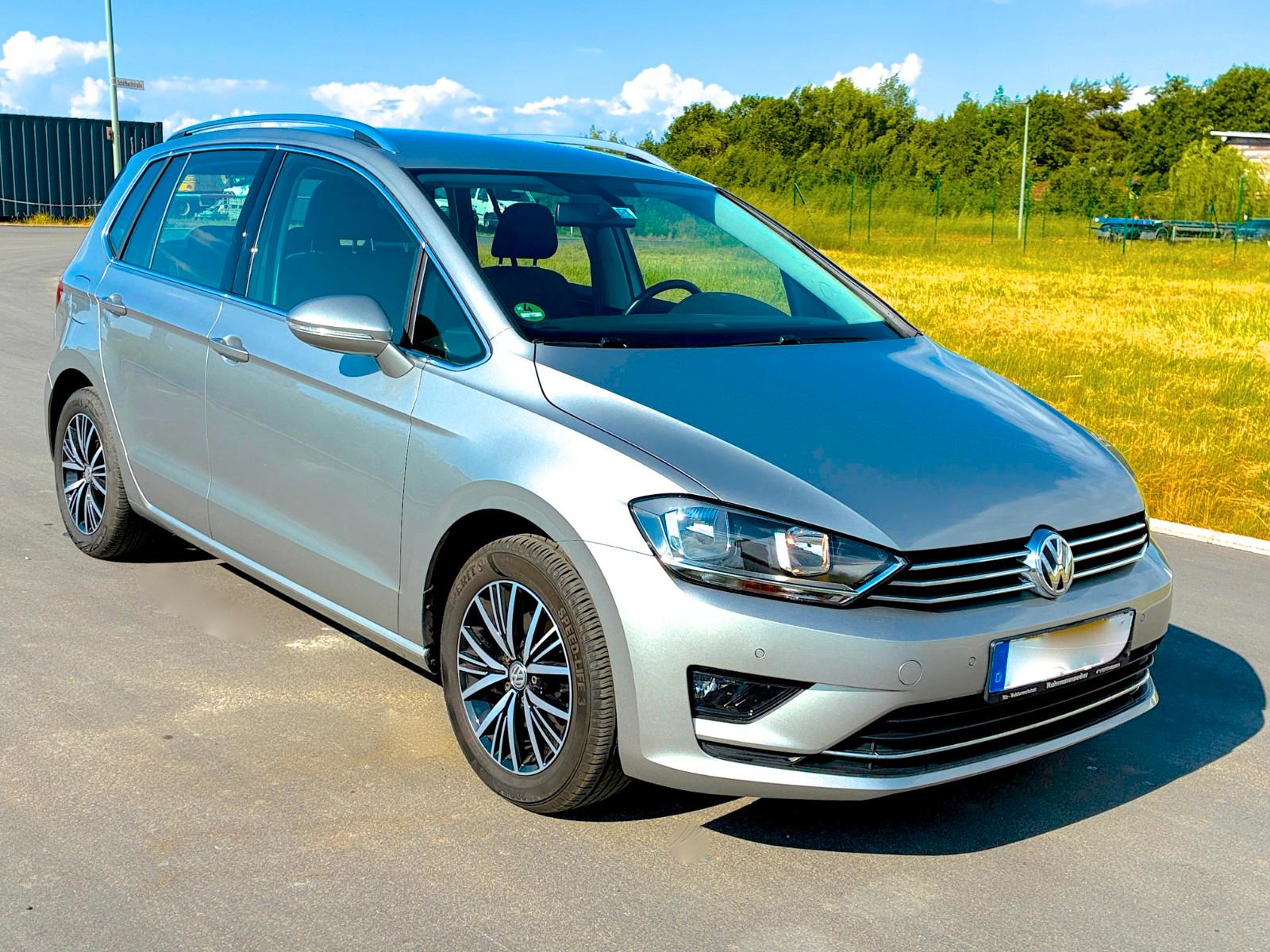 Volkswagen Golf SportsvanTSI 110PS AHK Alcantara Massage