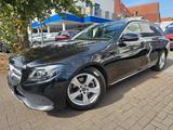 Mercedes-Benz E 220 T-Modell Avantgarde/Automatik/AHK/RFK/ - Mercedes-Benz E 220 Gebrauchtwagen in Oldenburg