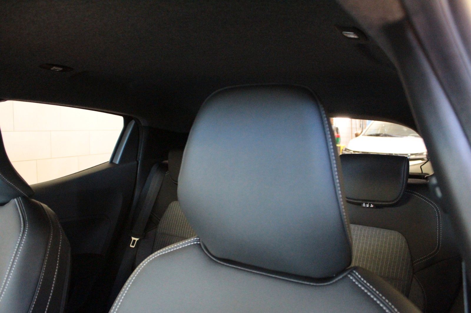 Fahrzeugabbildung Renault Clio TCe 90 Techno *Winter-*&*Look-Paket*