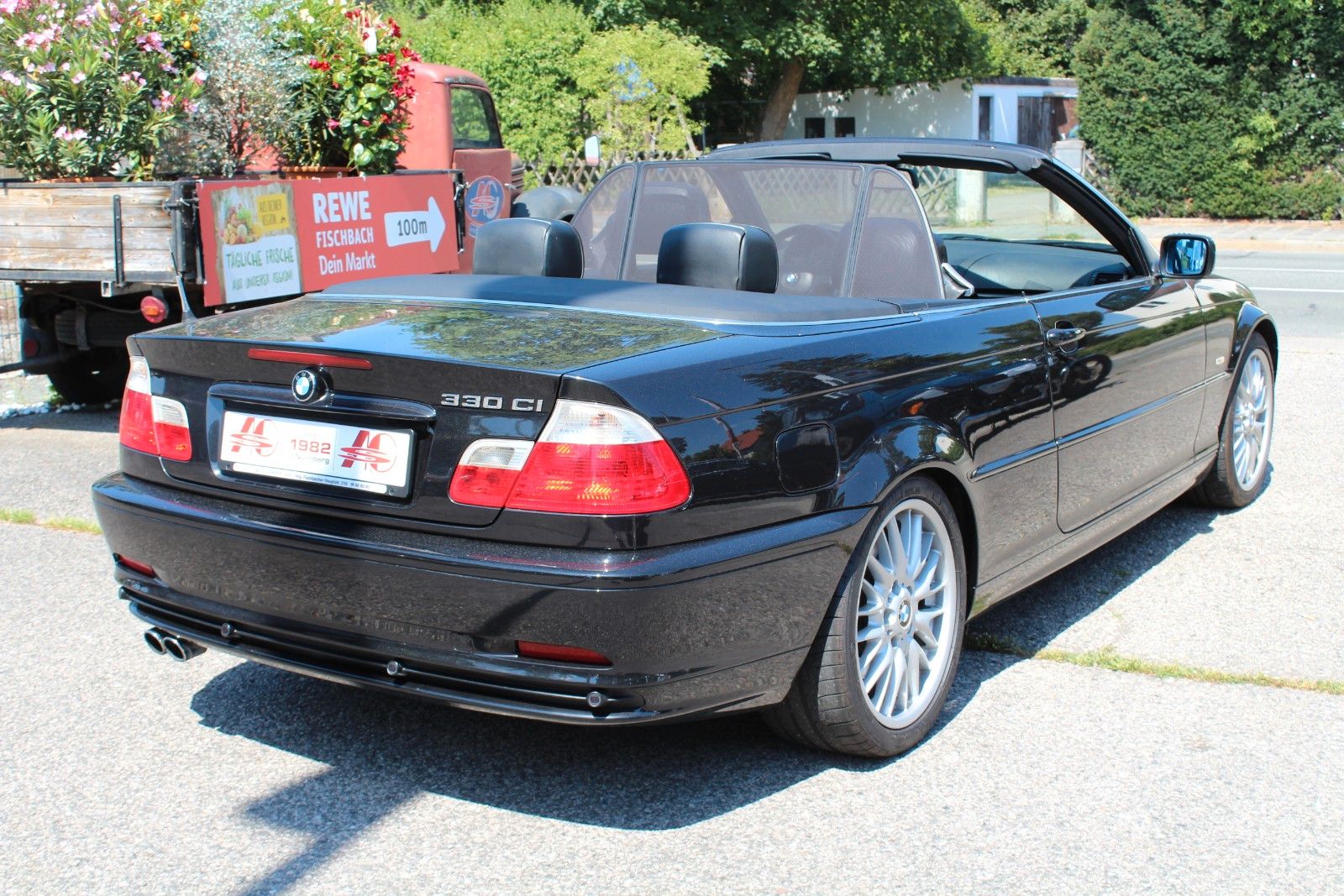 330Ci CABRIO 1. Hand Scheckheft!!