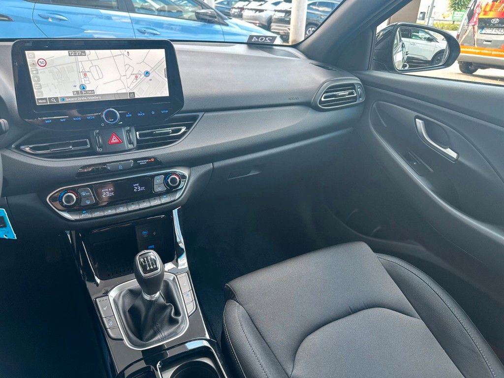 Fahrzeugabbildung Hyundai i30 Advantage 1.0 T-GDI 100PS Navi/SHZ/Kamera