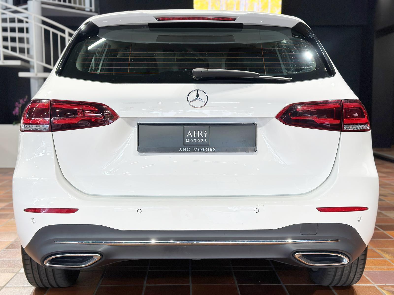 Mercedes-Benz B 200d 8G URBAN MBUX+ LED AHK EASYPACK LEDER SHZ