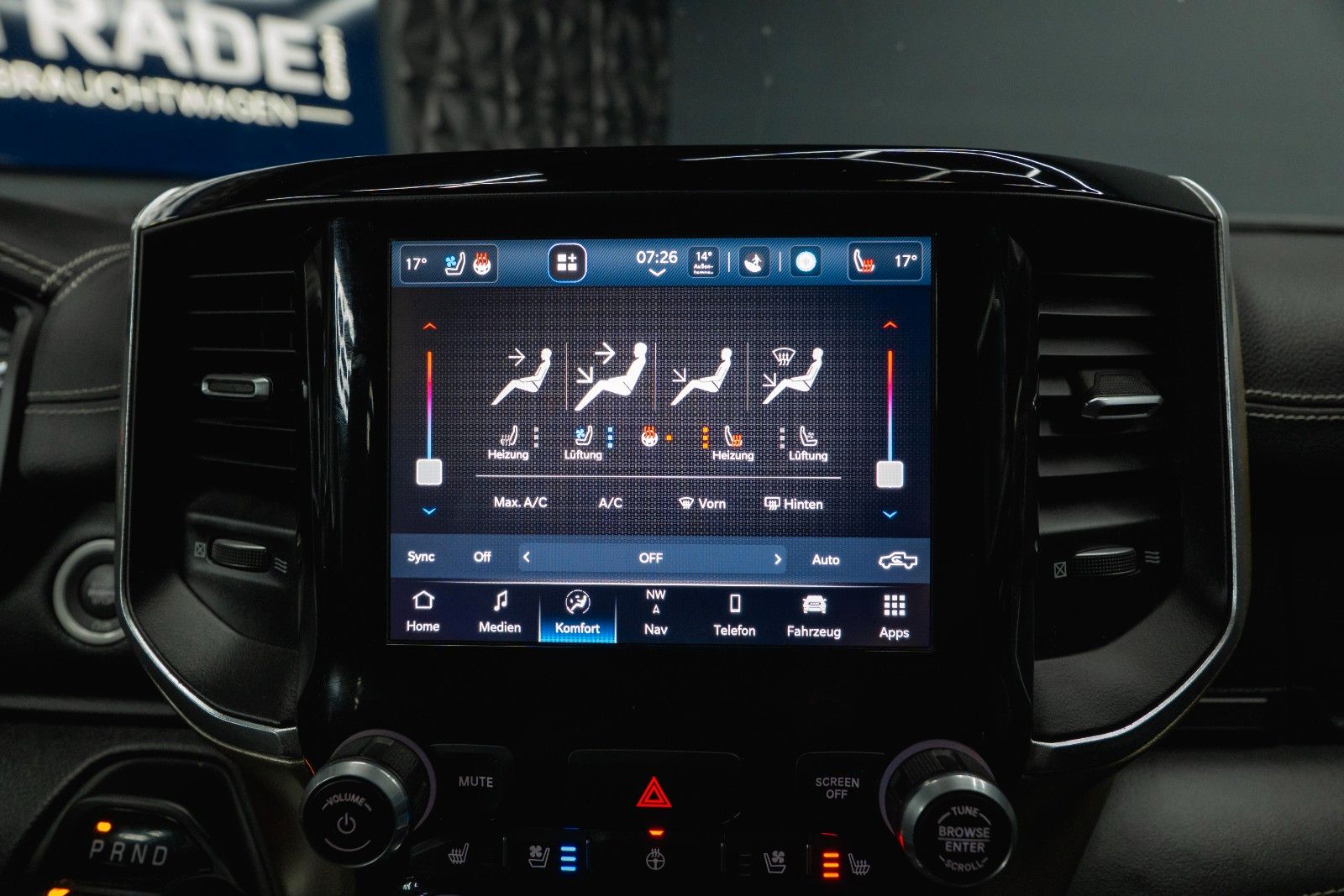 Fahrzeugabbildung Dodge RAM 5.7 V8 HEMI 4x4 LARAMIE RamBox Airmatic 19%