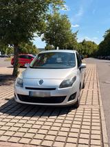 Renault Grand Scenic - gebrauchte Renault Grand Scenic aus dem Jahr 2009