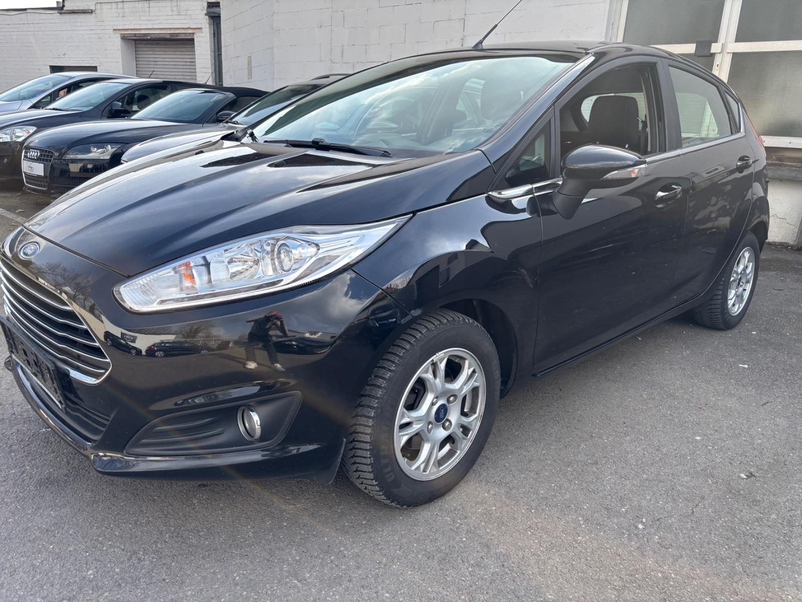 Ford Fiesta Titanium/ TÜV NEU/SHZ/SKHG/KLIMA