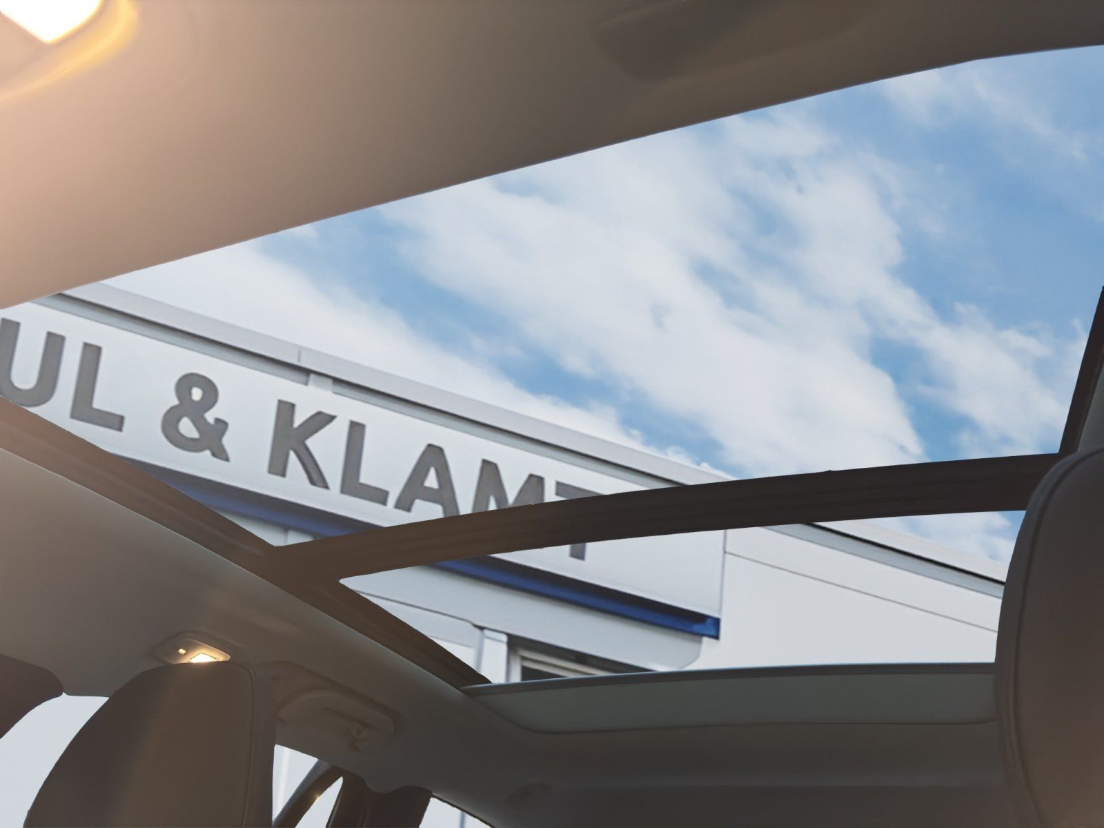 Fahrzeugabbildung Volvo V60 Ultimate Bright