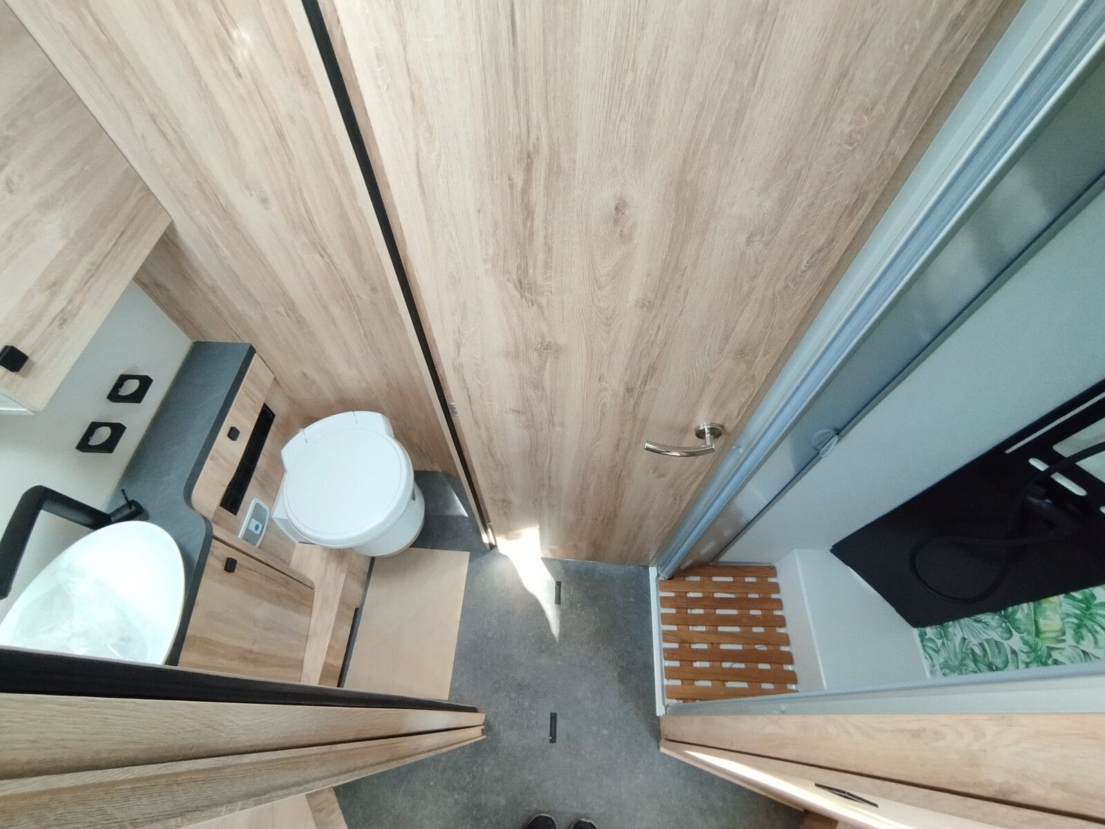 Fahrzeugabbildung Eura Mobil Profila RS PRS 720 QF AHK Autom. Fahrassistenz